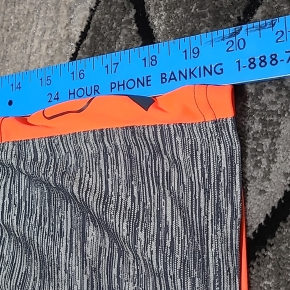 UNDER ARMOUR LOOSE HEATGEAR SHORTS PRICE FIRM - Picture 6 of 10